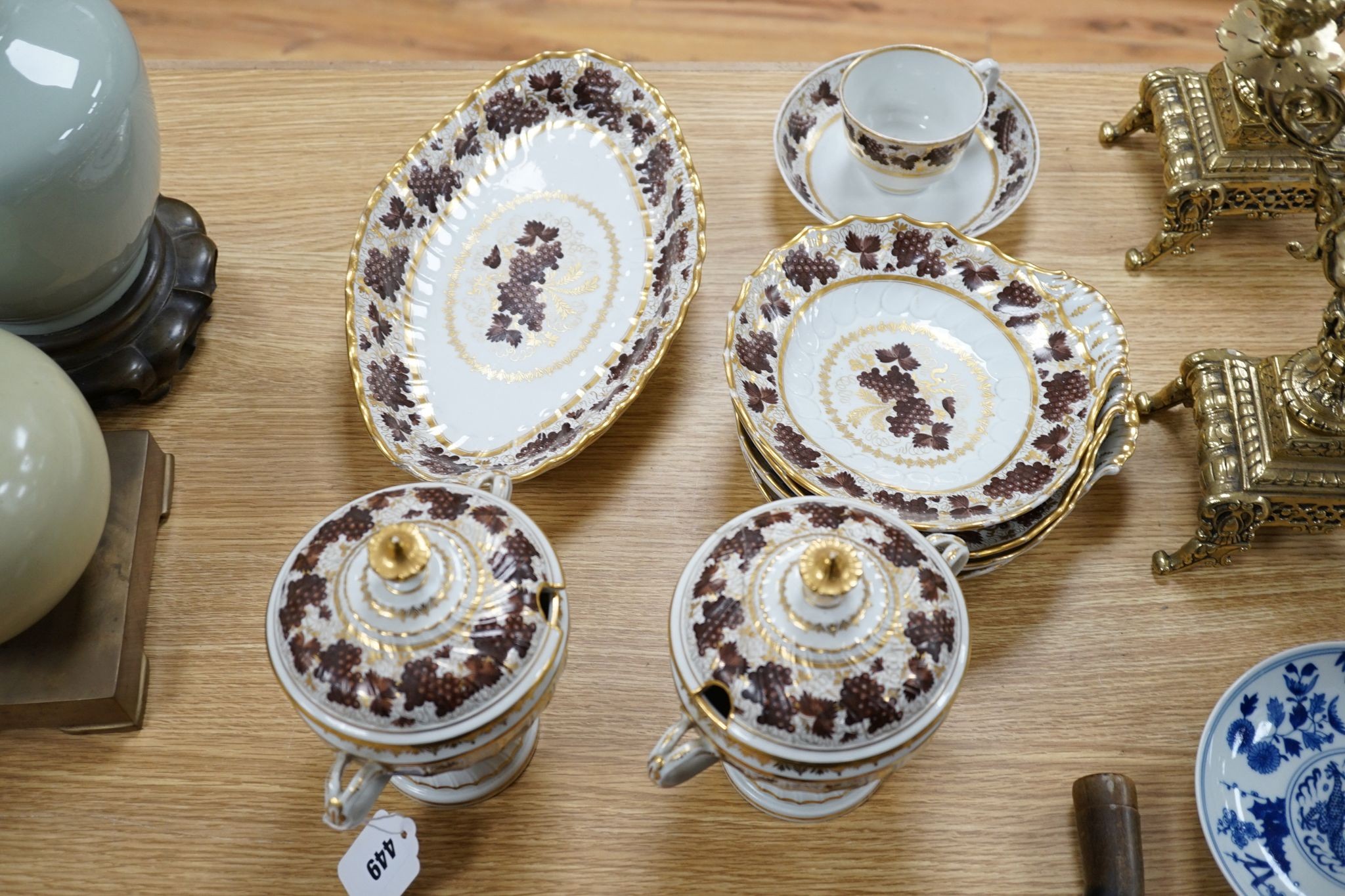 An early 19th century ten piece Chamberlain's Worcester porcelain part tea and dessert service